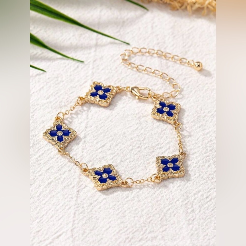 18K Gold Luxury Clover Bracelet - Blue - Picture 5 of 5